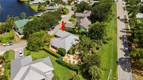 10380 SE Jupiter Narrows Drive Hobe Sound FL 33455