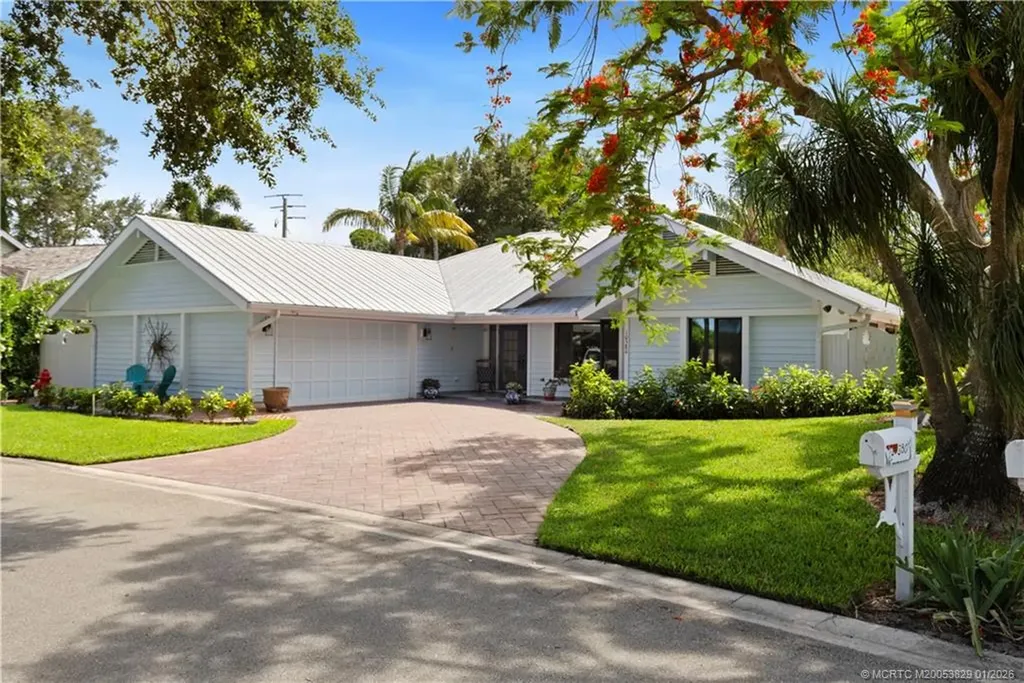 10380 SE Jupiter Narrows Drive Hobe Sound FL 33455