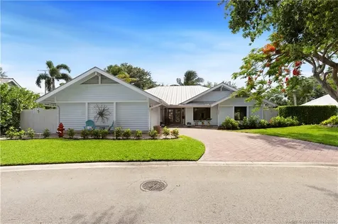 10380 SE Jupiter Narrows Drive Hobe Sound FL 33455