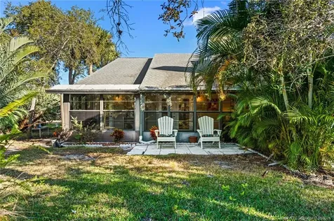 890 NE Sandalwood Place Jensen Beach FL 34957