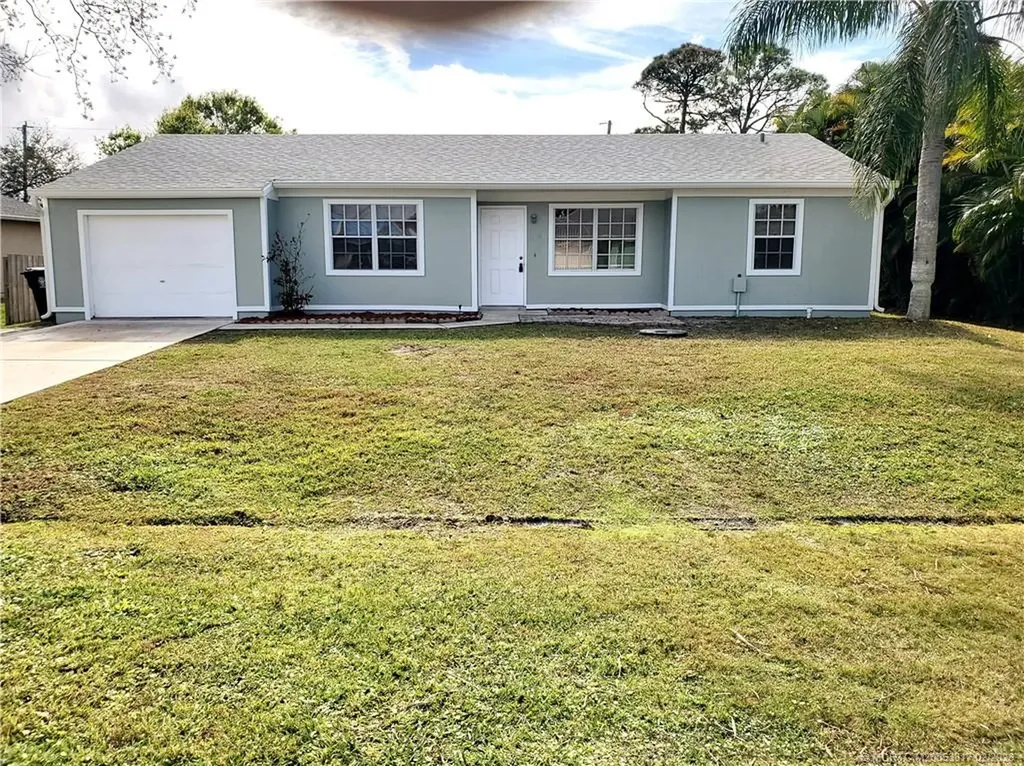 2965 SE Buccaneer Circle Port St Lucie FL 34952