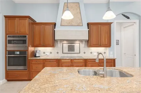 8104 SE Sand Crane Place Hobe Sound FL 33455