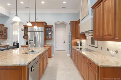 8104 SE Sand Crane Place Hobe Sound FL 33455