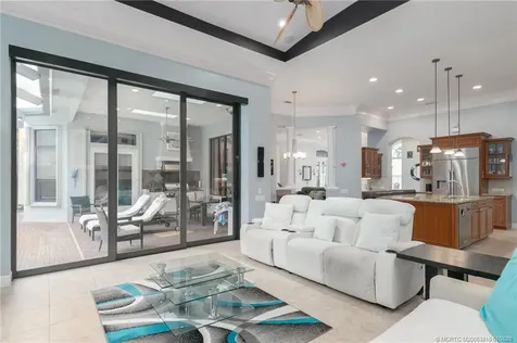 8104 SE Sand Crane Place Hobe Sound FL 33455