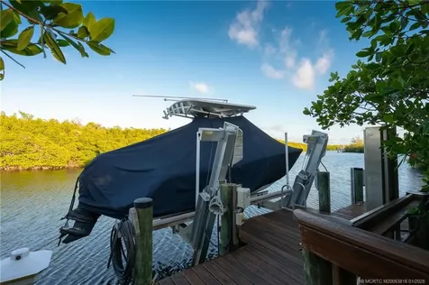 8104 SE Sand Crane Place Hobe Sound FL 33455