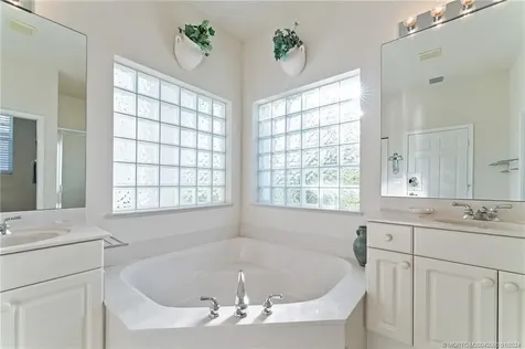 2013 SE Oxton Drive Port Saint Lucie FL 34952