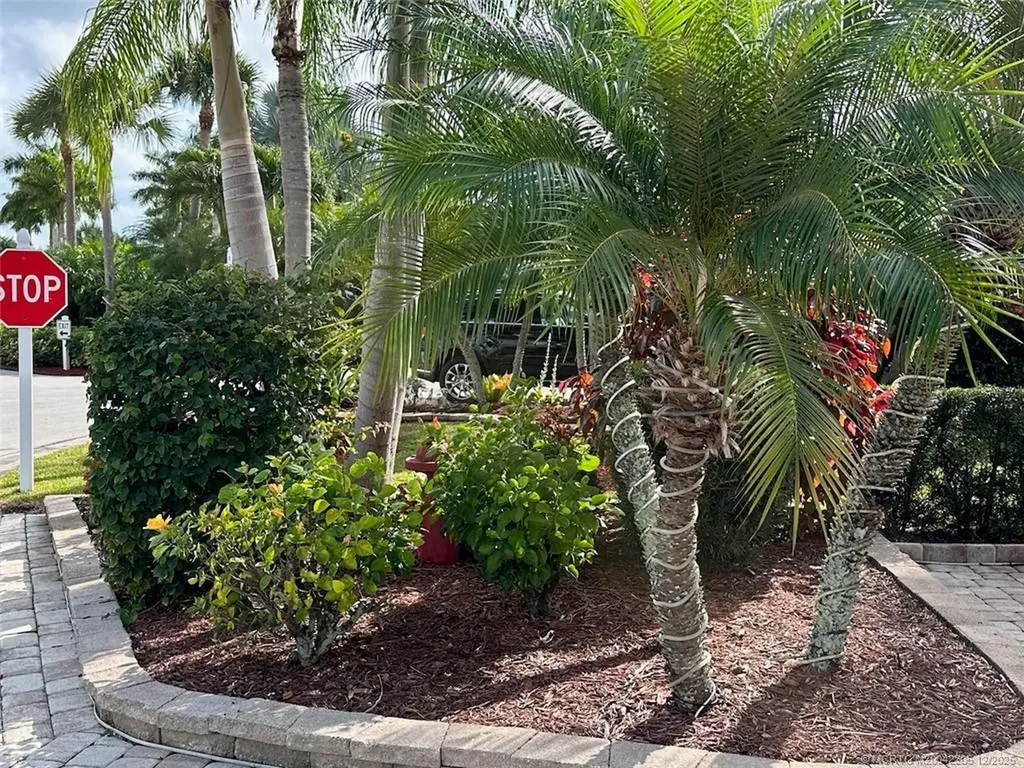 461 NW Sandtrap Lane Port St Lucie FL 34986