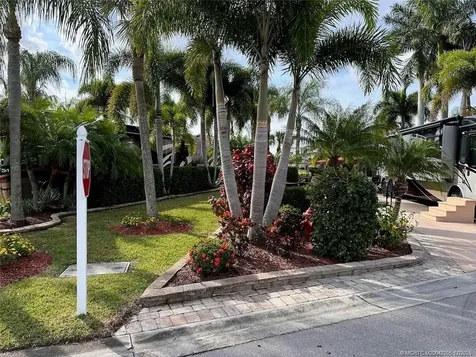 461 NW Sandtrap Lane Port St Lucie FL 34986