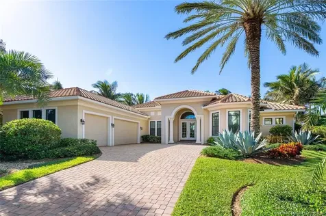 2905 SE Dune Drive Stuart FL 34996