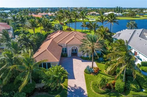 2905 SE Dune Drive Stuart FL 34996