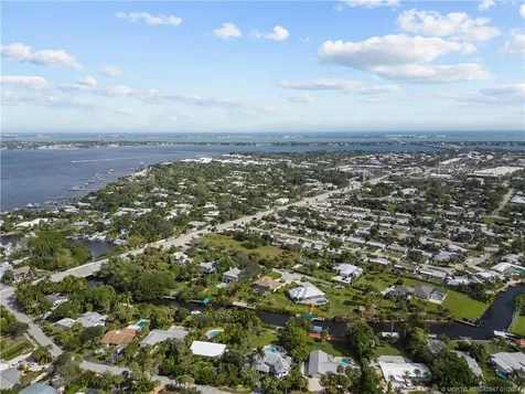 512 SE Krueger Creek Place Stuart FL 34996
