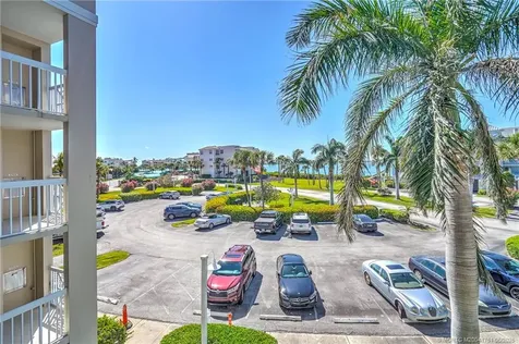 40 NE Plantation Road Stuart FL 34996