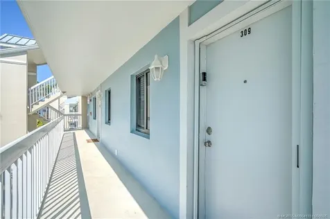 40 NE Plantation Road Stuart FL 34996