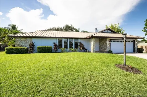 3055 SE Glasgow Drive Stuart FL 34997