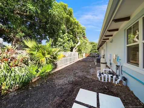 5714 SE Horseshoe Point Road Stuart FL 34997