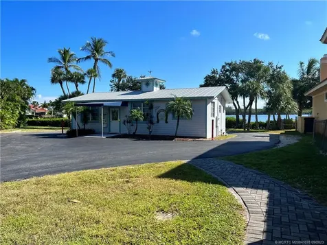 5714 SE Horseshoe Point Road Stuart FL 34997