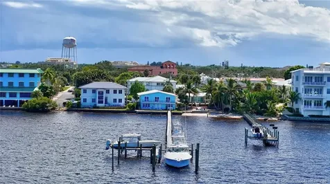 309 SE Denver Avenue Stuart FL 34994