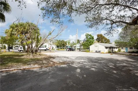 300 SE Detroit Avenue Stuart FL 34994