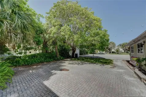 300 SE Detroit Avenue Stuart FL 34994