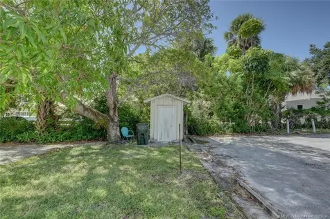 300 SE Detroit Avenue Stuart FL 34994