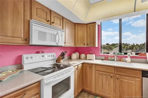 3392 NE Causeway Boulevard Jensen Beach FL 34957