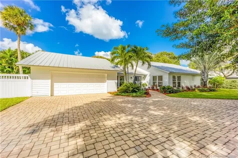 10 Ridgeland Drive Sewalls Point FL 34996