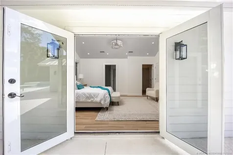 10 Ridgeland Drive Sewalls Point FL 34996