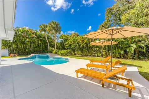 10 Ridgeland Drive Sewalls Point FL 34996