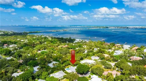 10 Ridgeland Drive Sewalls Point FL 34996