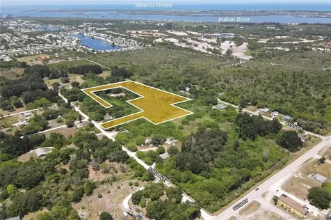 8624 63rd Avenue Vero Beach FL 32967