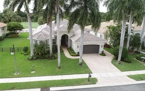 131 Abondance Drive Palm Beach Gardens FL 33410