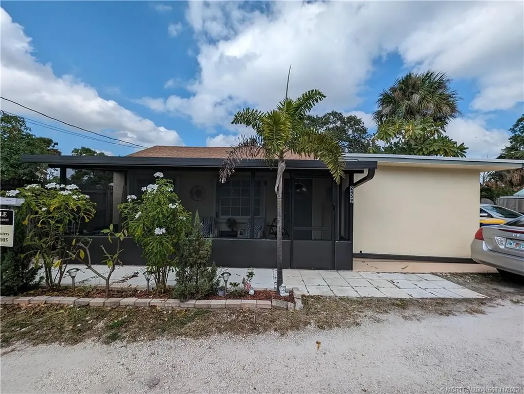 2459 NE Hickory Avenue Jensen Beach FL 34957