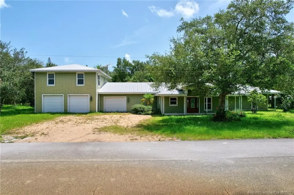 1047 NE Kubin Avenue Jensen Beach FL 34957