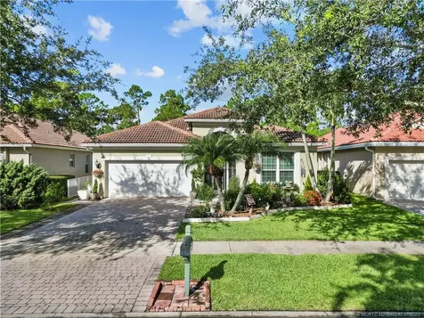 6839 SE Twin Oaks Circle Stuart FL 34997
