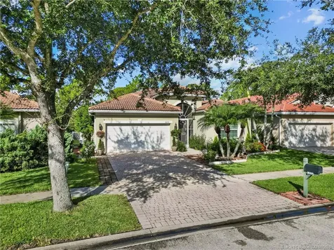 6839 SE Twin Oaks Circle Stuart FL 34997