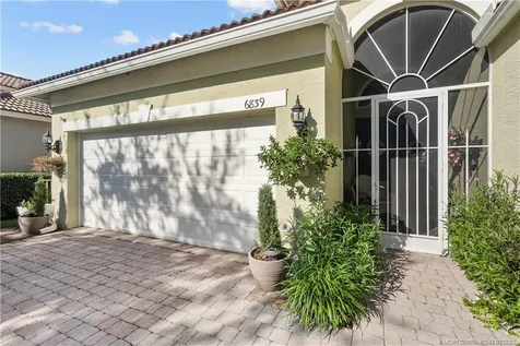 6839 SE Twin Oaks Circle Stuart FL 34997