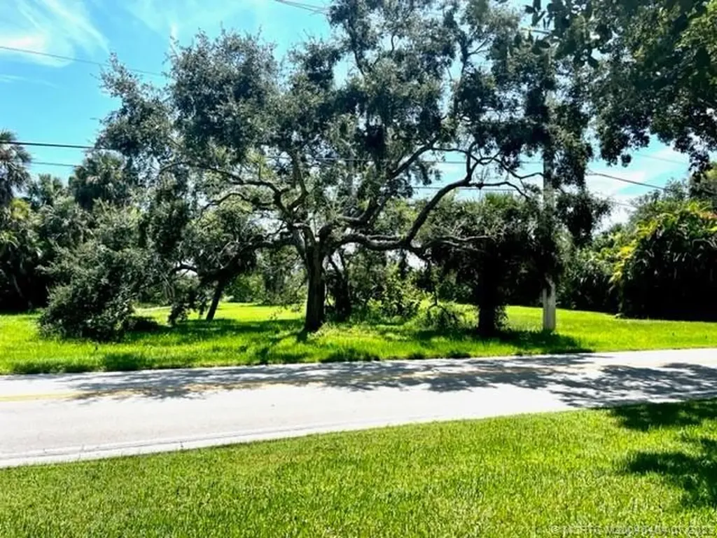 140 N Sewalls Point Road Sewalls Point FL 34996