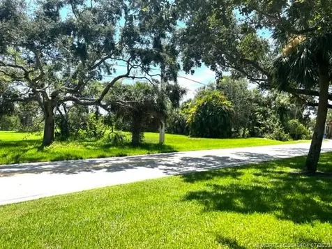140 N Sewalls Point Road Sewalls Point FL 34996