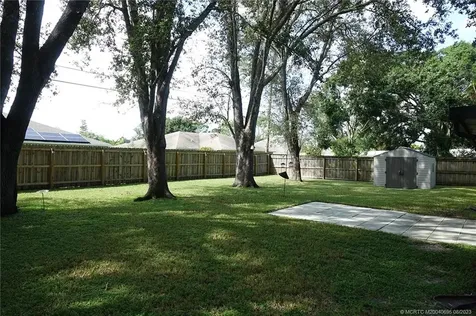 1384 SW Axtell Avenue Port Saint Lucie FL 34953