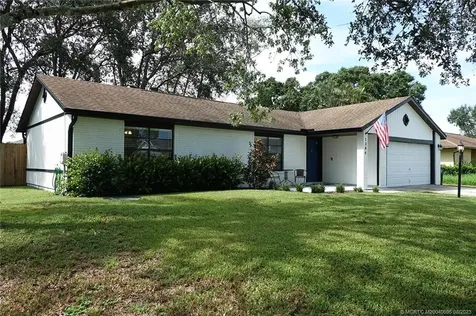 1384 SW Axtell Avenue Port Saint Lucie FL 34953