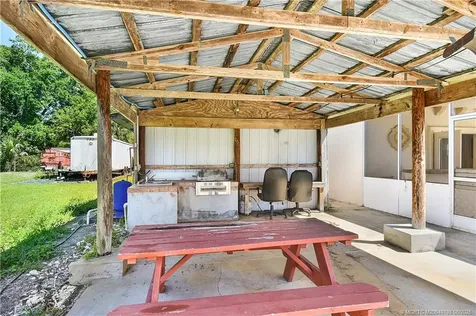 6785 NE 7th Street Okeechobee FL 34974