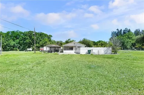 6785 NE 7th Street Okeechobee FL 34974