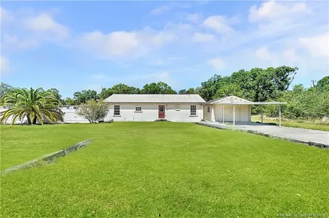 6785 NE 7th Street Okeechobee FL 34974
