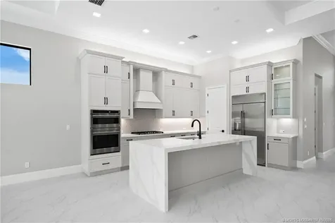 107 SE Via Verona Port St Lucie FL 34984