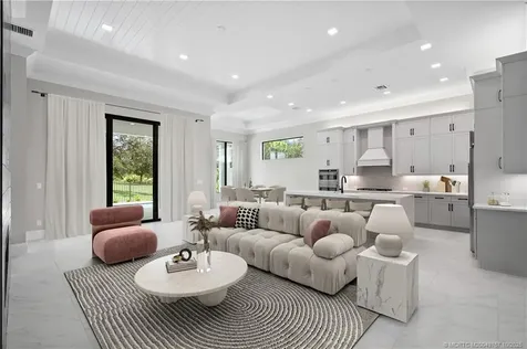 107 SE Via Verona Port St Lucie FL 34984