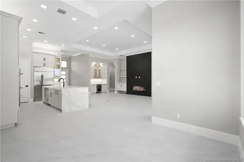 107 SE Via Verona Port St Lucie FL 34984