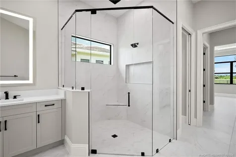 107 SE Via Verona Port St Lucie FL 34984