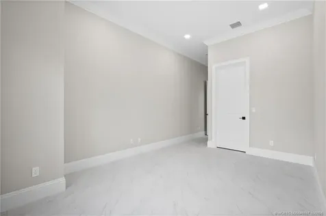 107 SE Via Verona Port St Lucie FL 34984