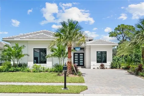 107 SE Via Verona Port St Lucie FL 34984