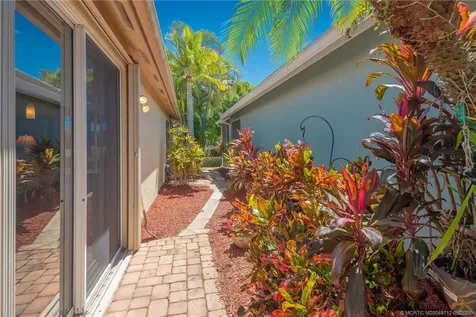 1632 SE Shelburnie Way Port St Lucie FL 34952